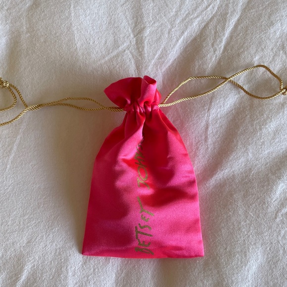 Betsy Johnson Gold Charm Bracelet NWT - Picture 9 of 9